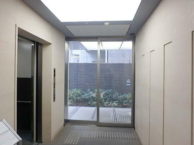 ホール④