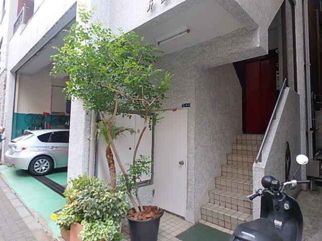 エントランス①