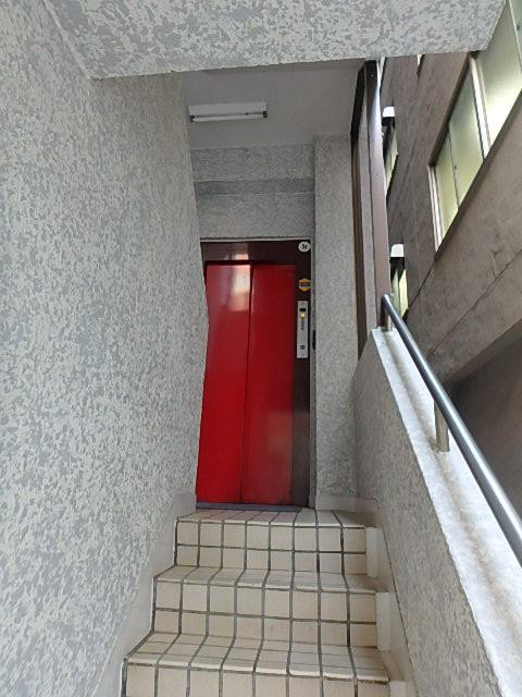 ホール①