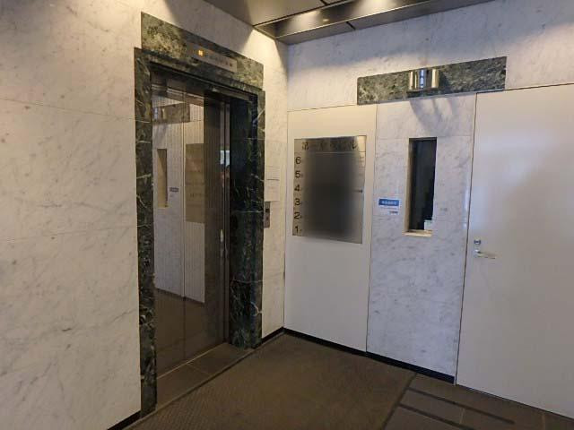 ホール②