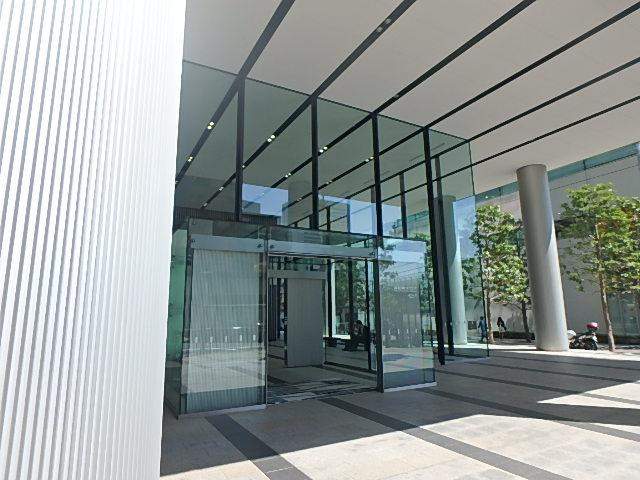 エントランス②