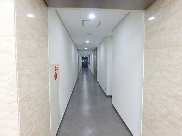 ホール④