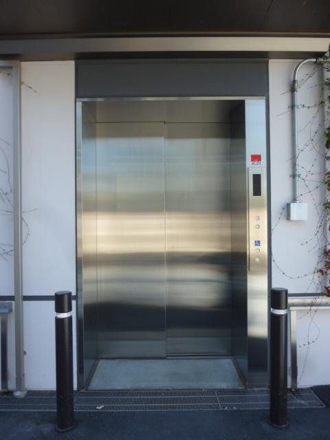 エントランス③