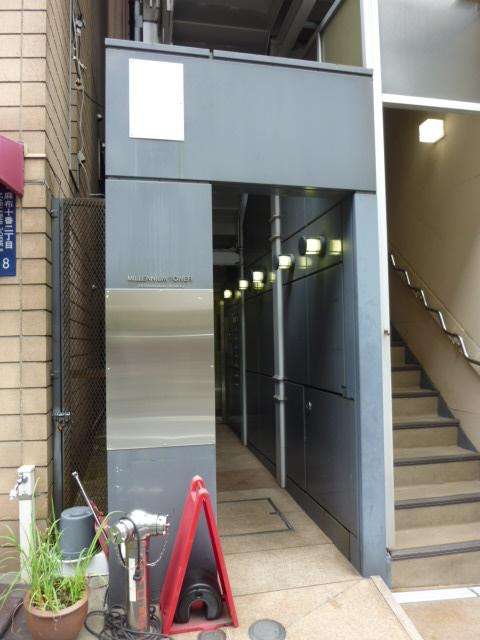 麻布十番ミレニアムタワーエントランス①