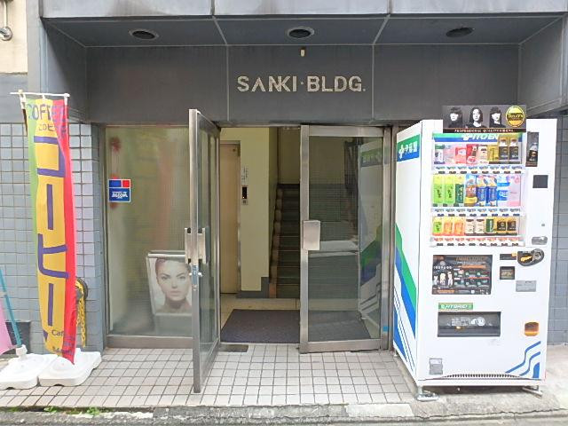 三貴ビルエントランス②