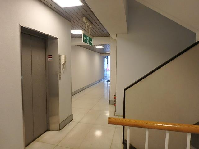ホール④