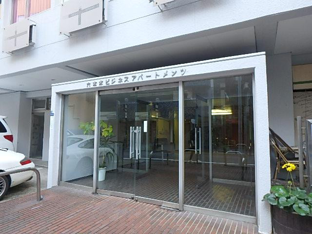 六本木ビジネスアパートメンツエントランス②