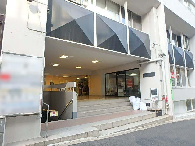 六本木ハイツエントランス①