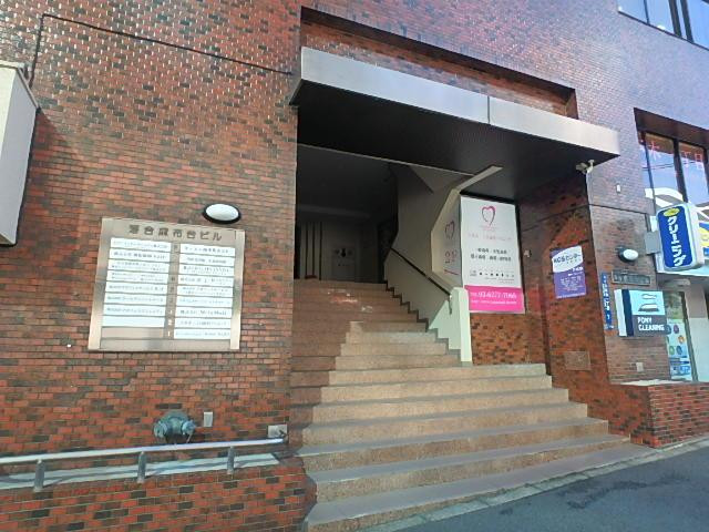 落合麻布台ビルエントランス②
