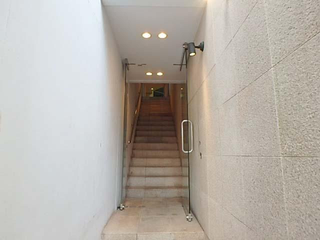 スマイリービルエントランス③