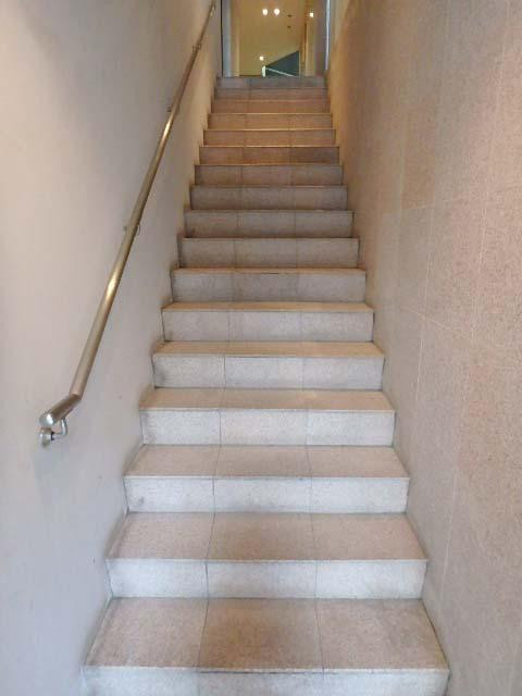 スマイリービルエントランス④