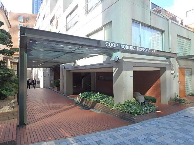 エントランス①