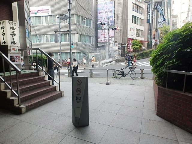 ホール④