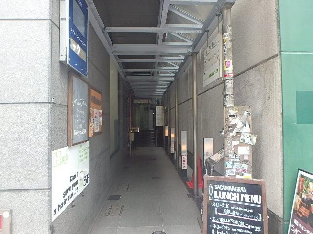 ホール①
