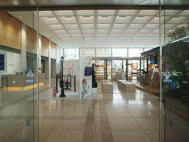 日本アムウェイ本社ビルホール①
