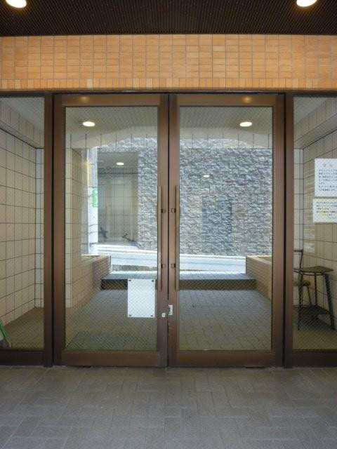 エントランス①