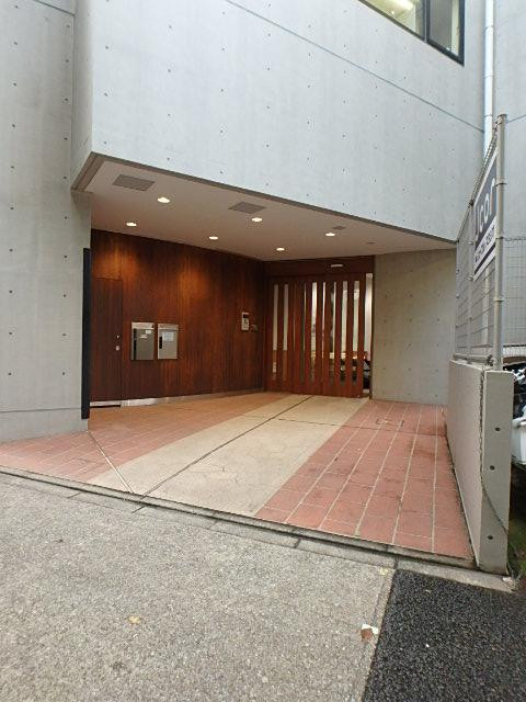 サクセス恵比寿ビルエントランス①