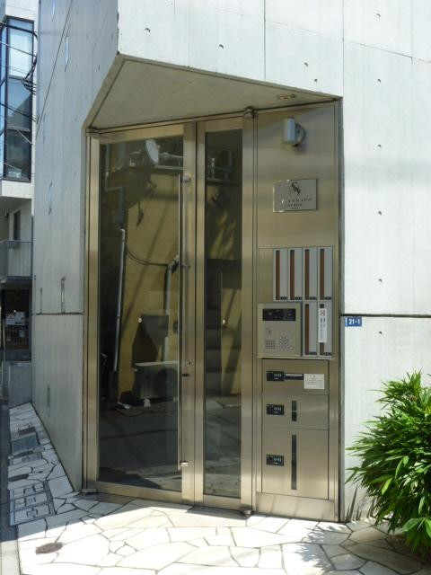 シルバラード・ヴィラエントランス①