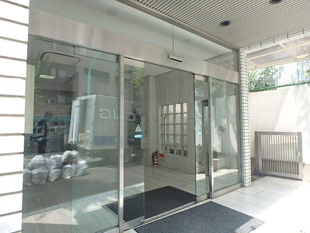 ＡＨＭ‘Ｓ　ＯＮＥ／アームズワンエントランス②