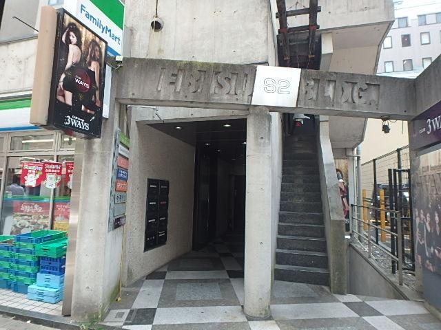 エントランス①