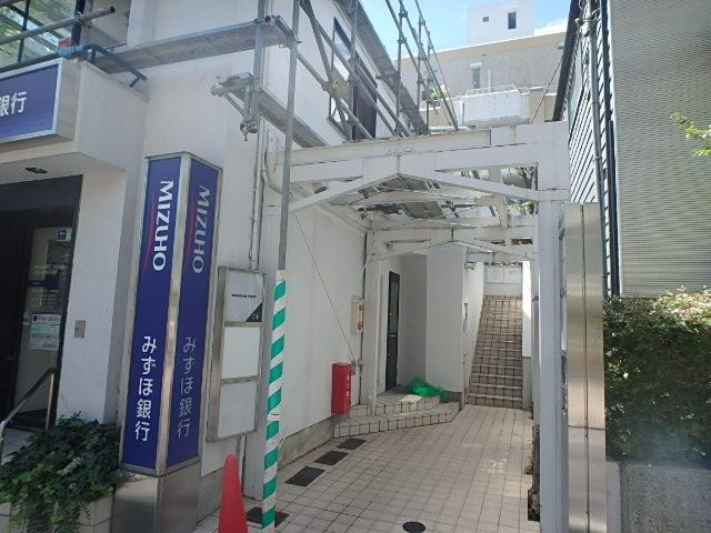 代官山アドブルビルエントランス③