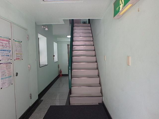ダイヤビルホール①