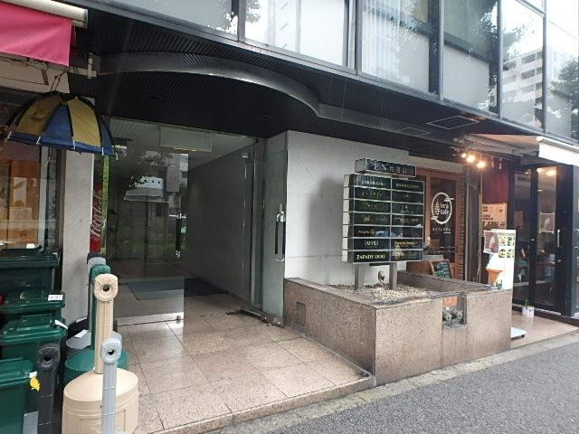ＥＮ代官山ビルエントランス①