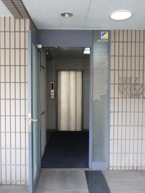 シーズ代官山エントランス②