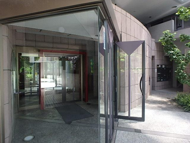 グランドメゾン代官山エントランス②