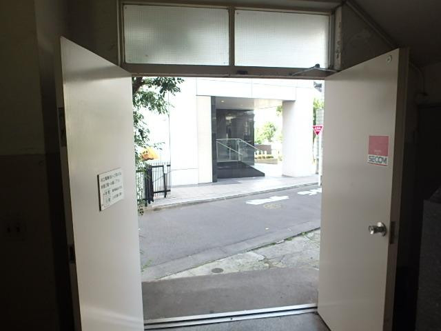 ホール③