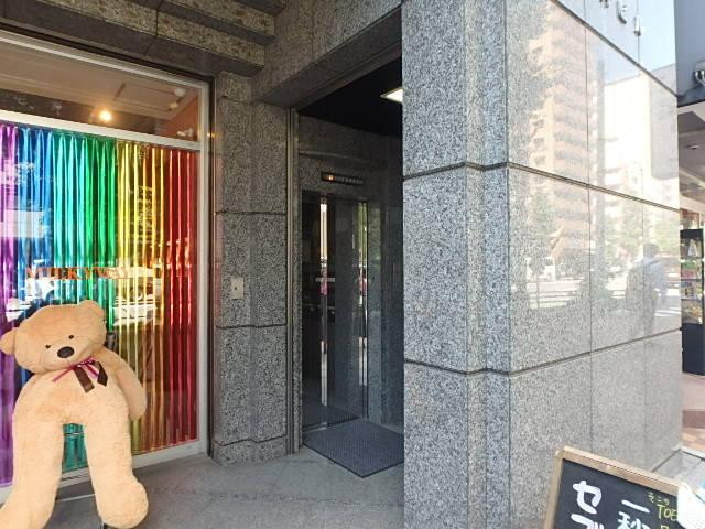 朝井ビルエントランス②