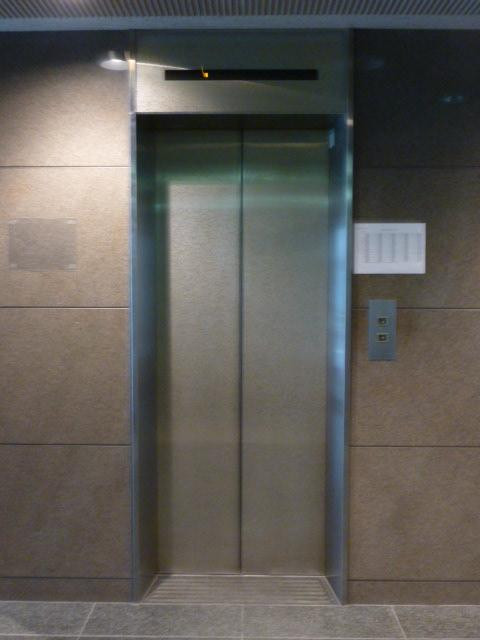 元代々木サンサンビルホール②