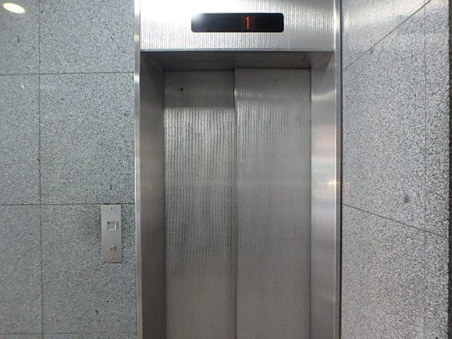 ホール②