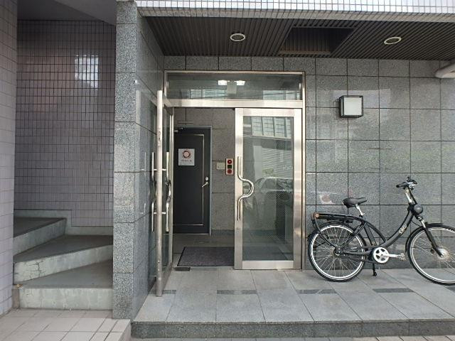 長谷部第１２ビルエントランス②