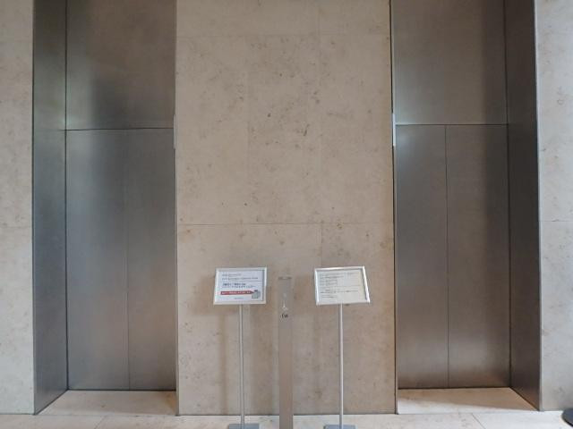 ホール②