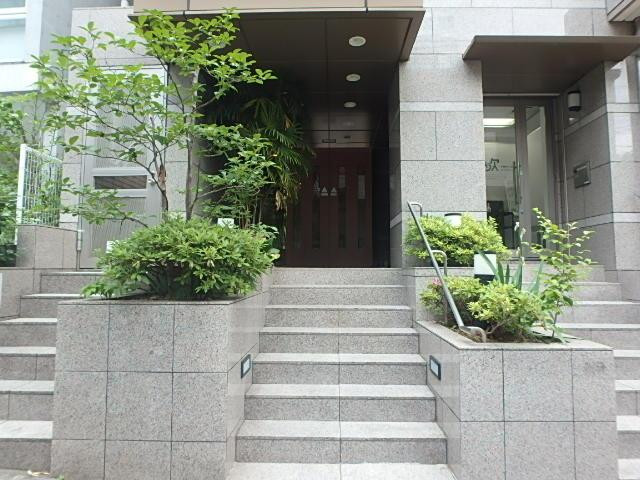 ヴィラアオヤマエントランス①