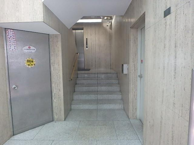 ホール①