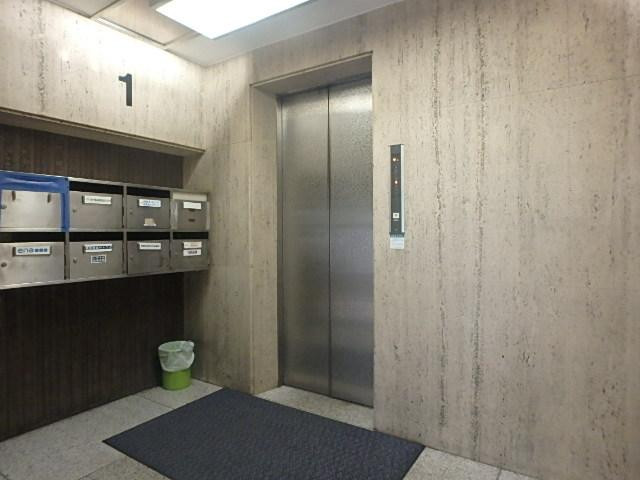 ホール②