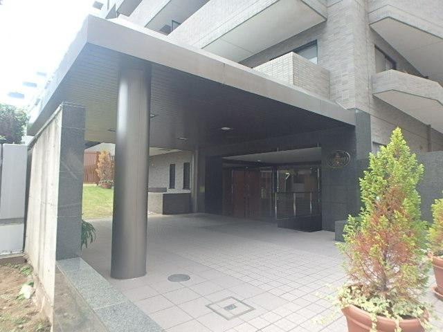 ルピナス渋谷桜丘ガーデンコートエントランス①