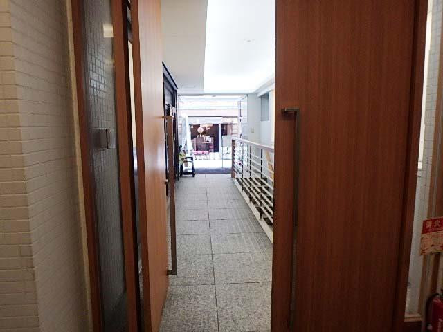 ホール③
