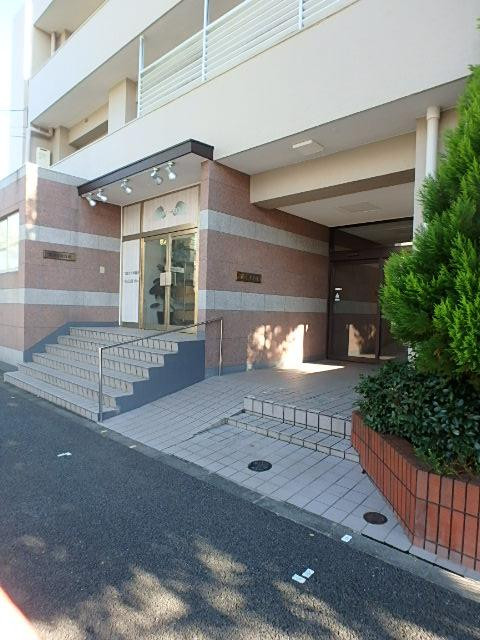 小鳩マンションエントランス①