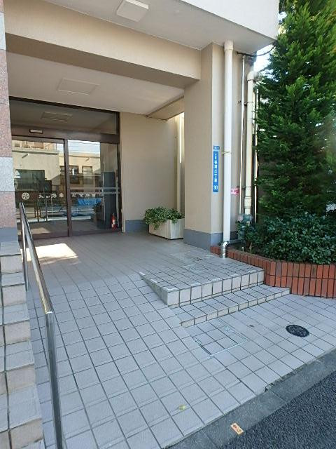 小鳩マンションエントランス②