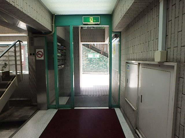 ホール④