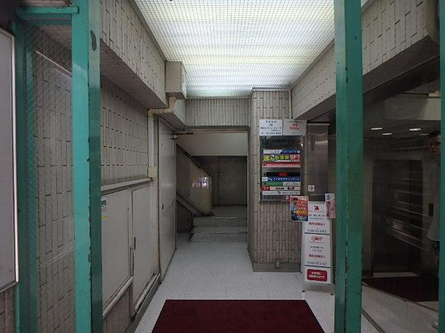 ホール①