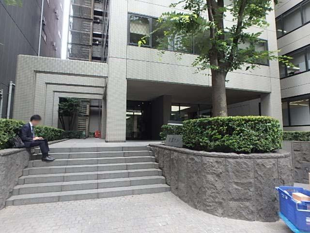 祐真ビル本館エントランス①