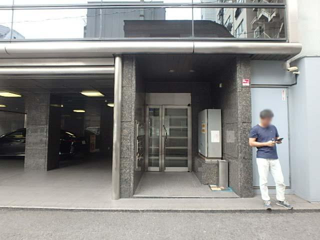 山田青山ビルエントランス①