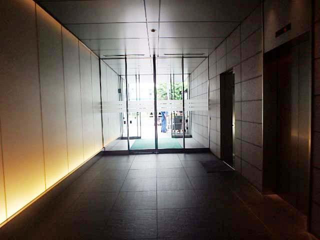 ホール④