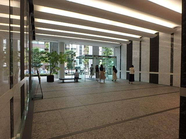 ホール④