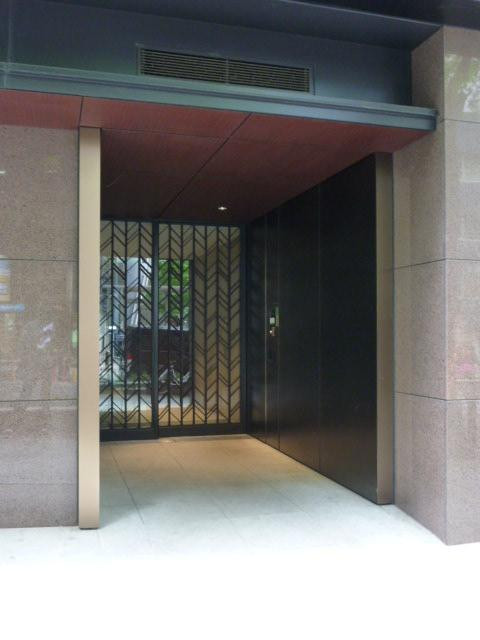 宮益坂ビルディング（ザ・渋谷レジデンス）エントランス①