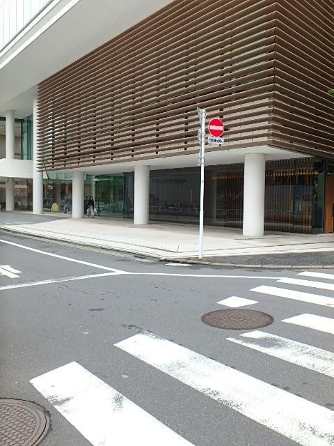 渋谷董友ビルエントランス③